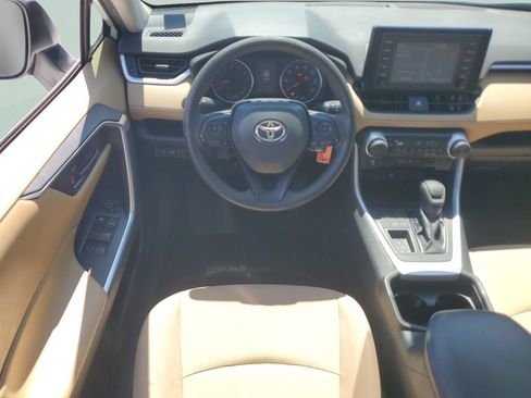 Used 2019 Toyota RAV4 LE FWD image 12