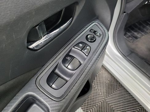 Used 2021 Nissan Versa SV FWD image 27
