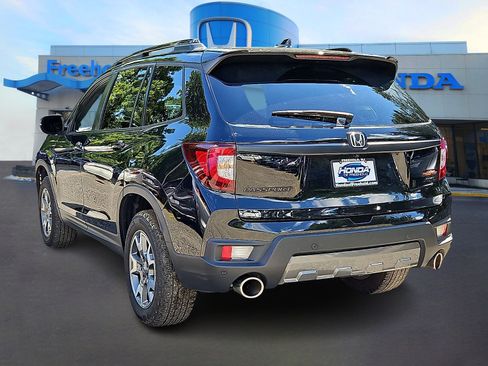 Used 2023 Honda Passport TrailSport image 5