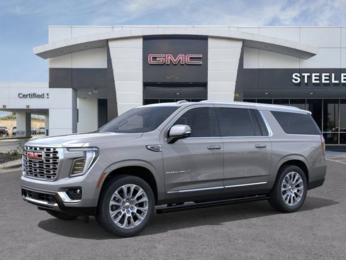 New 2026 GMC Yukon XL Denali w/ Denali Reserve Package AWD/4WD image 2