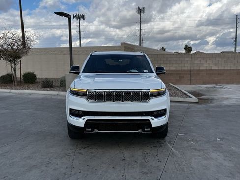 Used 2024 Jeep Grand Wagoneer Series III w/ Rear Seat Video Group 1 image 5