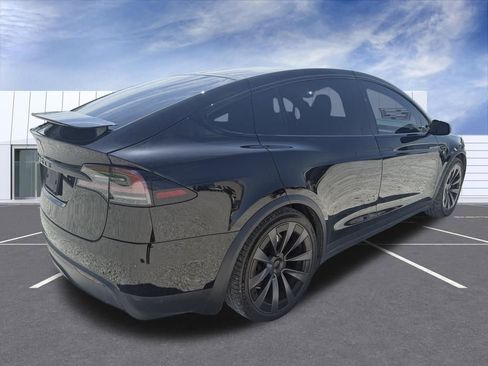 Used 2022 Tesla Model X Plaid image 3