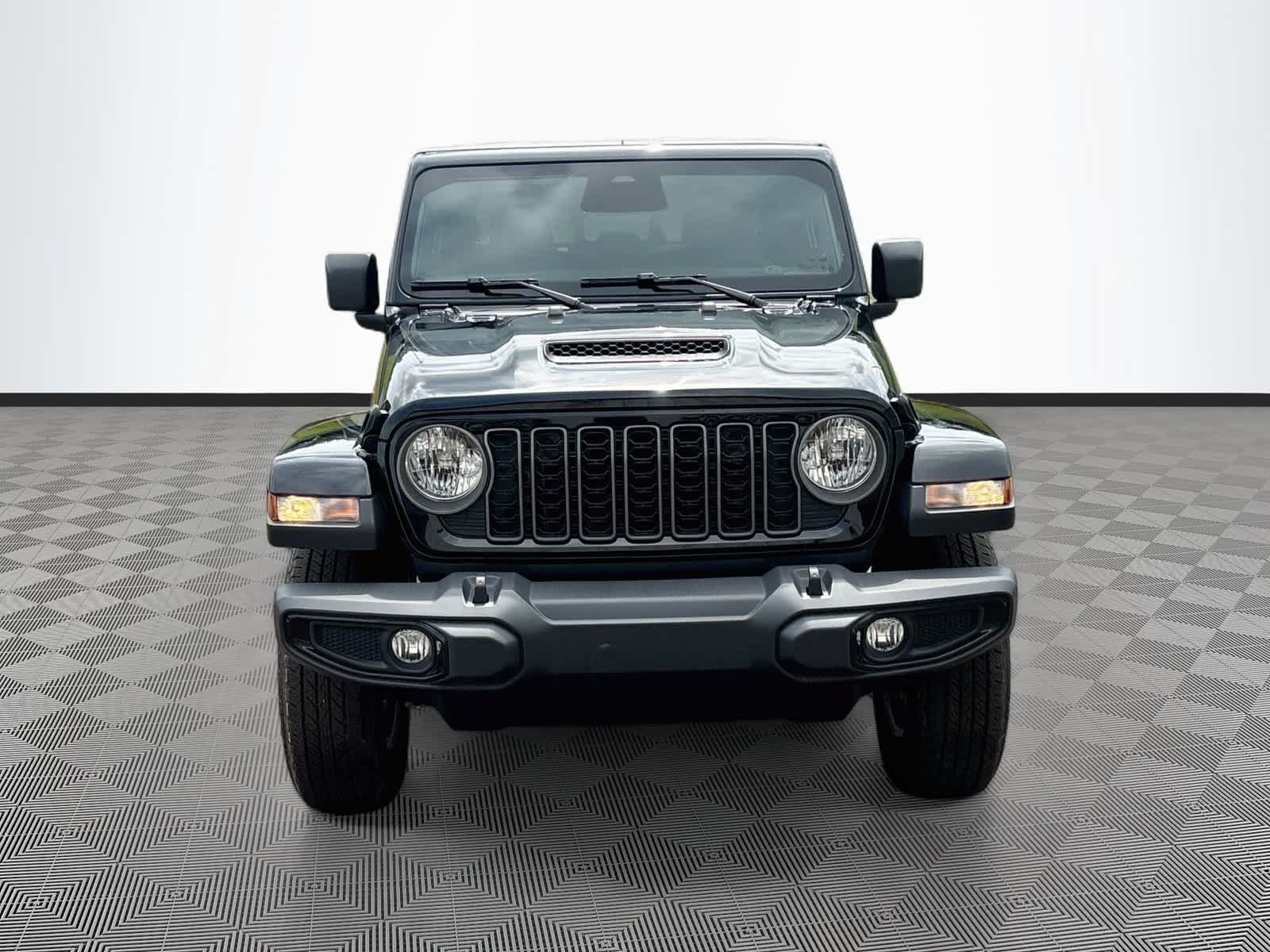 New 2026 Jeep Gladiator Sport AWD/4WD image 2