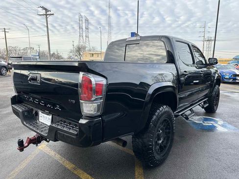 Used 2021 Toyota Tacoma TRD Sport image 5