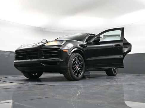 New 2026 Porsche Cayenne image 38