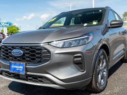 Used 2023 Ford Escape ST-Line w/ Equipment Group 301A FWD image 2
