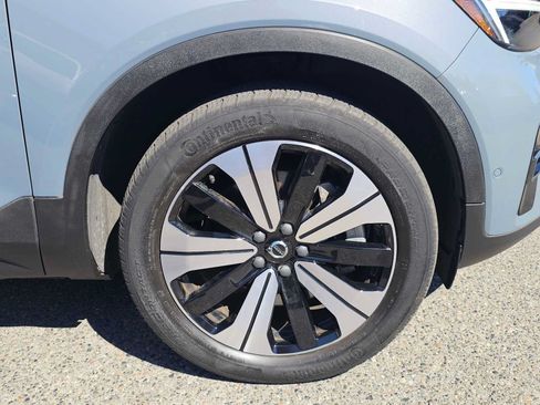 Used 2023 Volvo XC40 Recharge Plus w/ Protection Package Premier AWD/4WD image 9