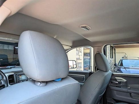 Used 2015 RAM 1500 Classic SLT w/ Remote Start & Security Group AWD/4WD image 28