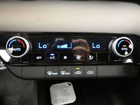 New 2026 Hyundai Elantra Sport FWD image 34