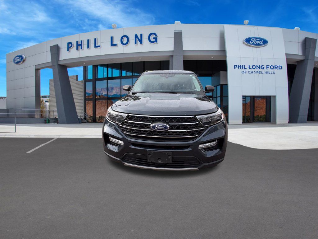 Used 2022 Ford Explorer XLT w/ Equipment Group 202A AWD/4WD image 9