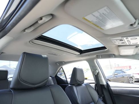 Used 2014 Toyota Corolla S FWD image 27