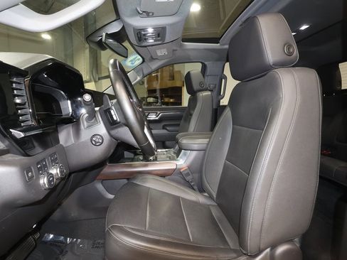 Used 2024 GMC Sierra 1500 SLT w/ SLT Premium Plus Package image 23