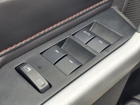 Used 2013 Ford Edge SEL FWD image 8