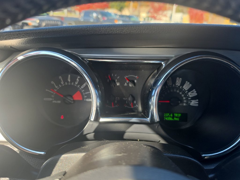 Used 2006 Ford Mustang GT RWD image 15