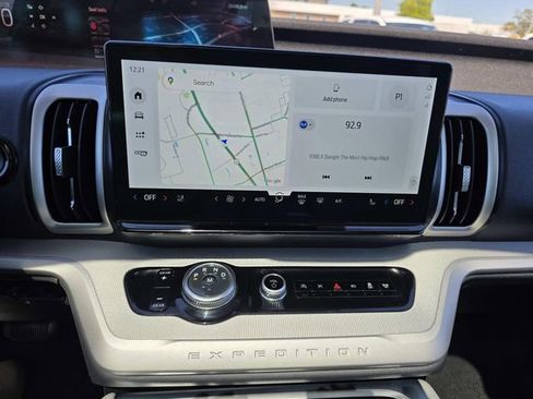 Used 2025 Ford Expedition Max Active image 10