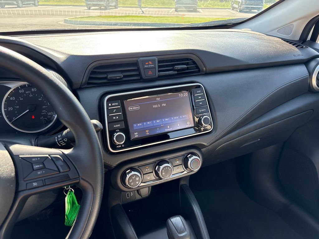 Used 2025 Nissan Versa S FWD image 20