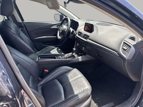 Used 2017 MAZDA MAZDA3 Touring FWD image 14