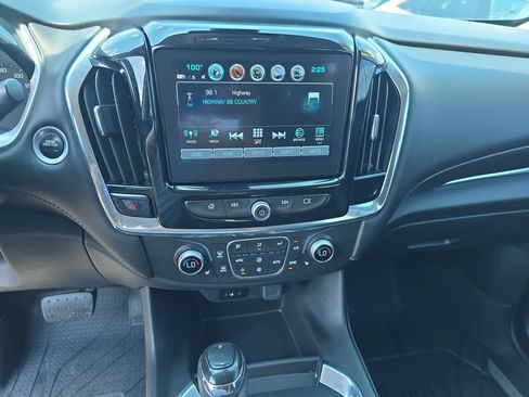 Used 2018 Chevrolet Traverse RS FWD image 25