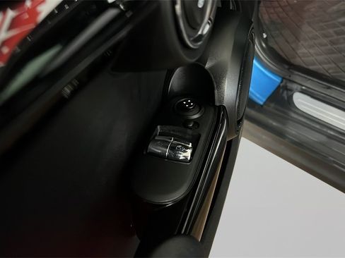 Used 2016 MINI Cooper S image 19