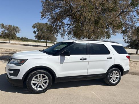 Used 2017 Ford Explorer FWD image 12