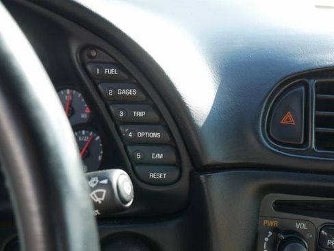 Used 2001 Chevrolet Corvette Convertible w/ Preferred Equipment Group1 image 13