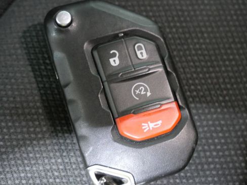 Used 2023 Jeep Wrangler Willys image 29