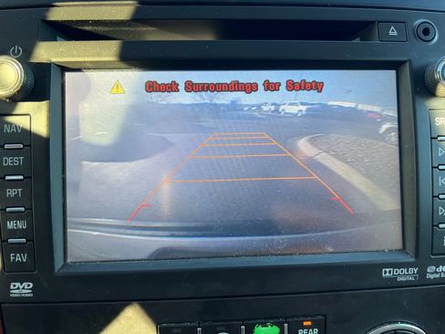 Used 2013 Chevrolet Suburban LTZ image 36