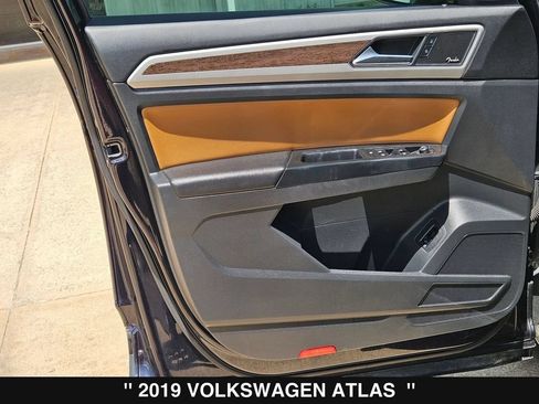 Used 2019 Volkswagen Atlas SEL Premium AWD/4WD image 14