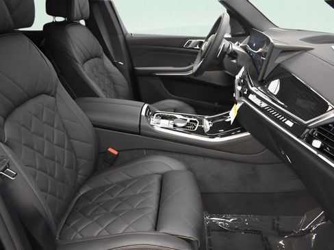 New 2026 BMW X5 M60i w/ Climate Comfort Package AWD/4WD image 22