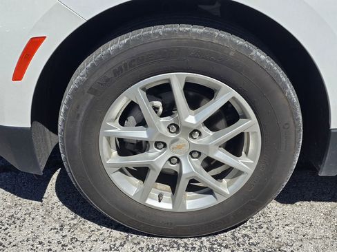 Certified 2024 Chevrolet Equinox LT FWD image 6