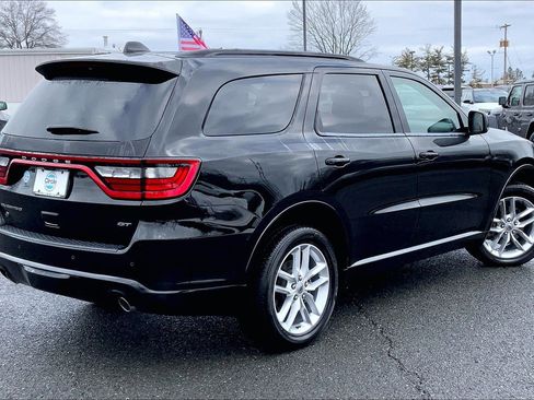 Used 2023 Dodge Durango GT image 12
