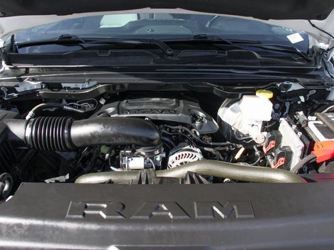 Used 2022 RAM 1500 Big Horn AWD/4WD image 11