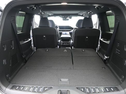 New 2026 INFINITI QX80 4WD image 14