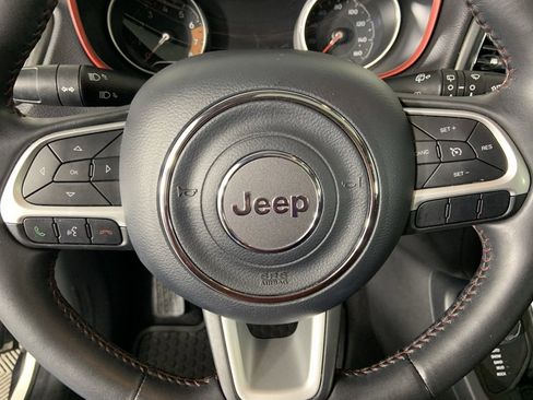 Used 2018 Jeep Compass Trailhawk w/ Navigation Group image 32