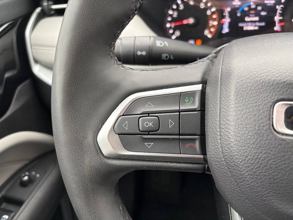 Used 2025 Jeep Compass Limited AWD/4WD image 23