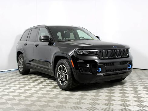 Used 2023 Jeep Grand Cherokee Trailhawk AWD/4WD image 41