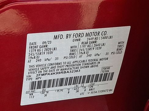 Certified 2024 Ford Edge Titanium AWD/4WD image 27