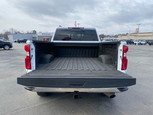 Used 2022 Chevrolet Silverado 2500 LTZ w/ LTZ Convenience Package AWD/4WD image 9