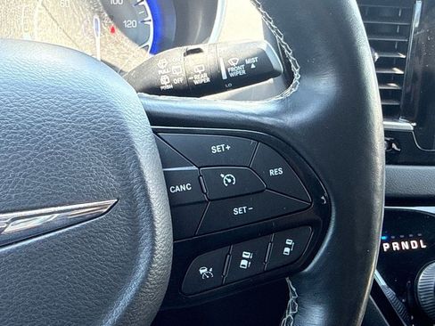 Used 2019 Chrysler Pacifica Touring-L Plus w/ Advanced Safetytec Group FWD image 30