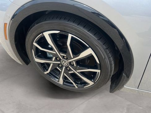 New 2026 Toyota Prius Plug-In Hybrid FWD image 14