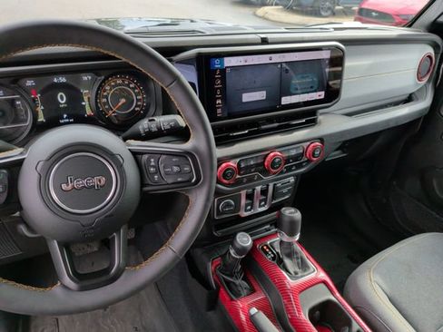 Used 2024 Jeep Wrangler Sport AWD/4WD image 18
