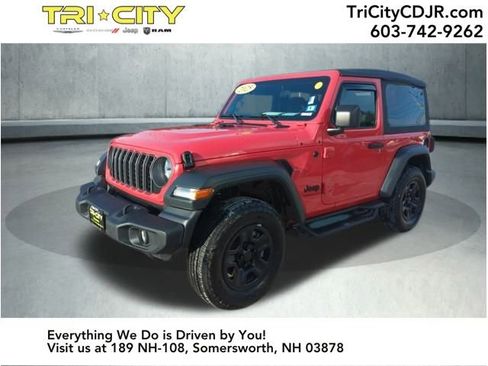 Used 2025 Jeep Wrangler Sport image 1