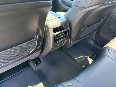 New 2026 Jeep Grand Cherokee Altitude AWD/4WD image 9