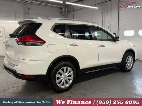 Used 2017 Nissan Rogue S w/ S Appearance Package AWD/4WD image 7