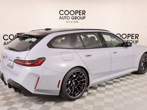New 2026 BMW M5 Touring image 21