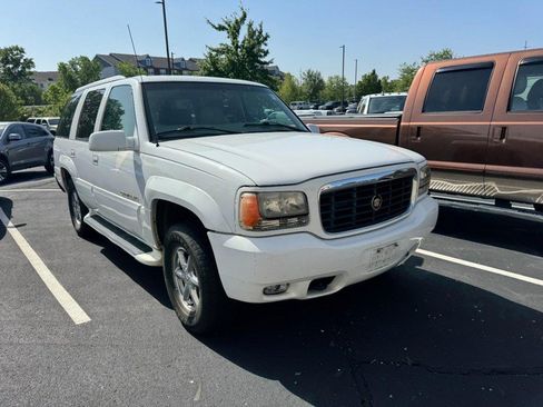 Used 1999 Cadillac Escalade 4WD image 3