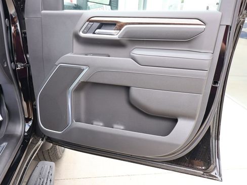 New 2026 GMC Sierra 3500 SLE w/ Preferred Package AWD/4WD image 41