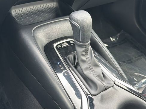 Certified 2025 Toyota Corolla SE FWD image 31
