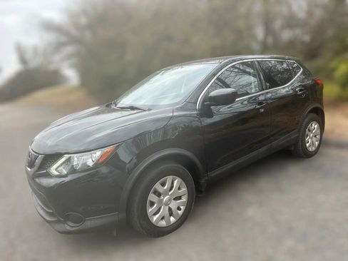 Used 2019 Nissan Rogue Sport S FWD image 16