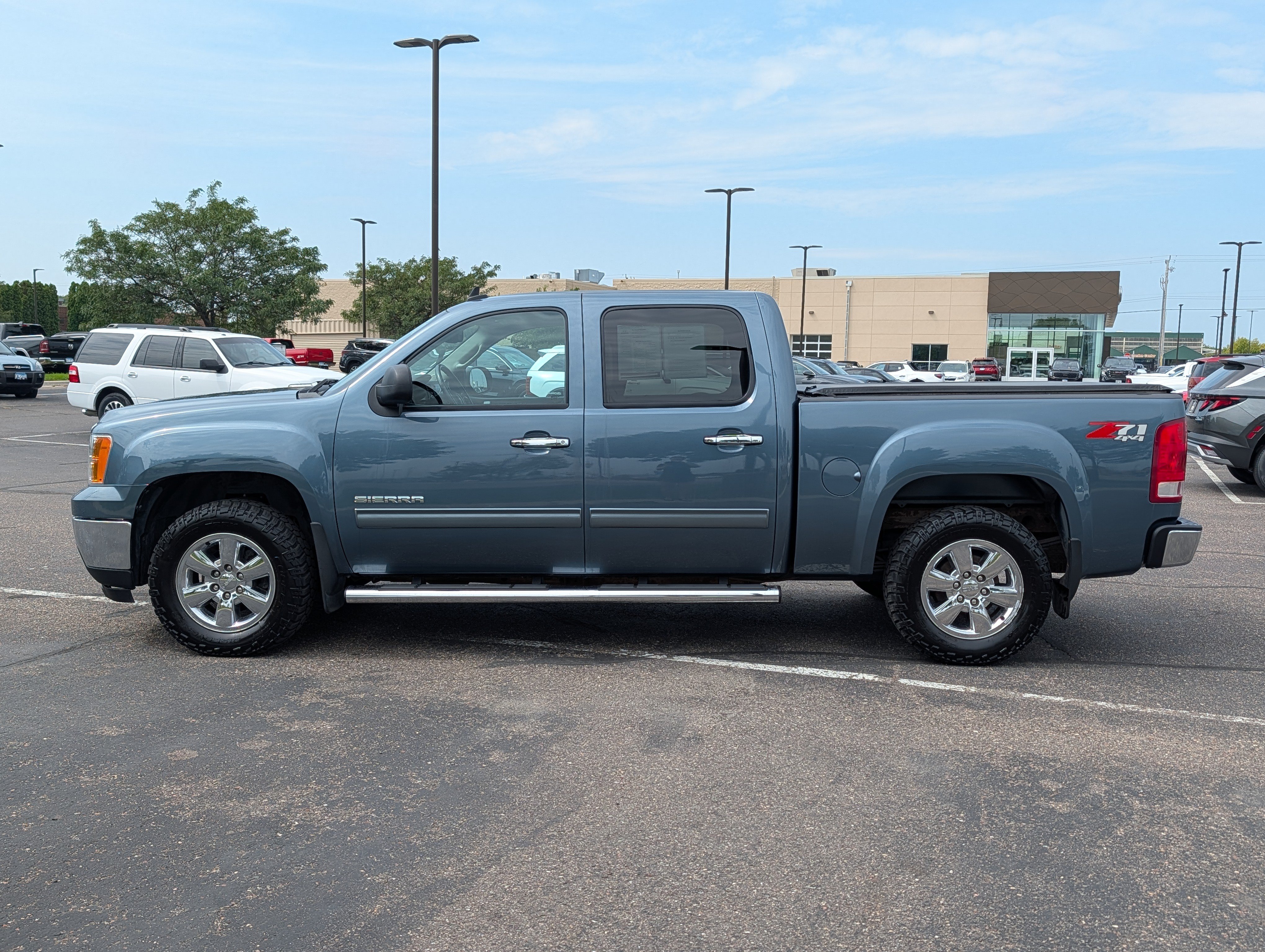 Used 2013 GMC Sierra 1500 SLE w/ Power Tech Package AWD/4WD image 2